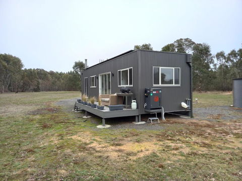 Redman View Luxury Lakeside Cabin - Accommodation QLD 2