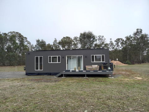 Redman View Luxury Lakeside Cabin - Accommodation QLD 1