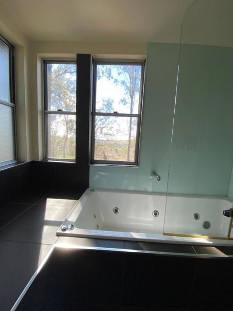 Redrock Retreat - Accommodation QLD 3