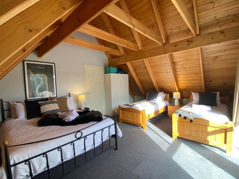 Reel & Relax: 3BR Beach House - Fish, Swim, Surf - Accommodation QLD 3