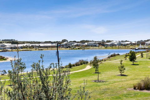 REFLECTIONS At Lonsdale - Accommodation QLD 1