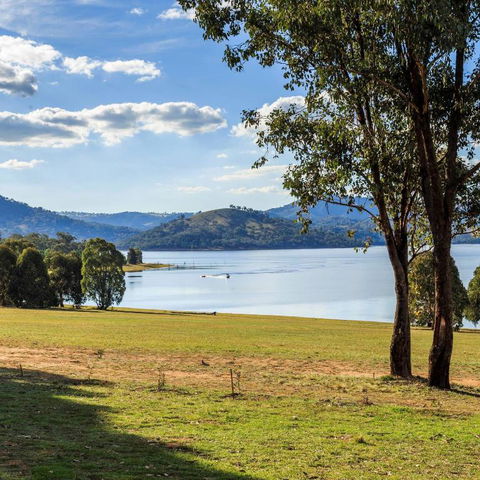 Reflections Grabine Lakeside - Holiday Park - Accommodation QLD 0