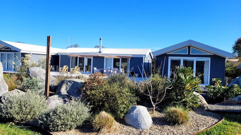 Relax At Rowdygoose Farm - Accommodation QLD 0