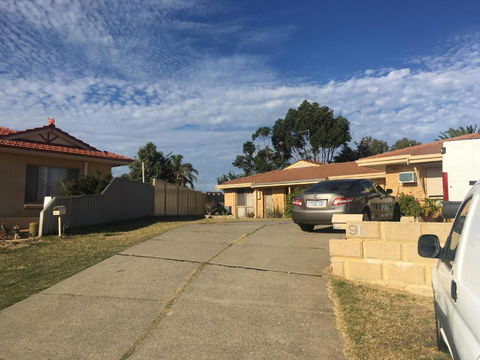 Relaxed Ocean View - Accommodation QLD 2