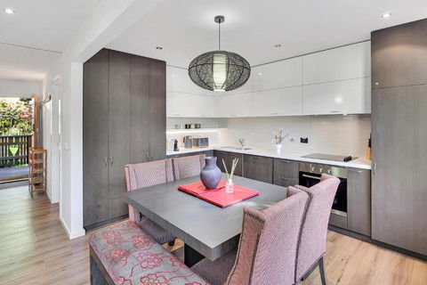 Ren Basera - Accommodation QLD 1