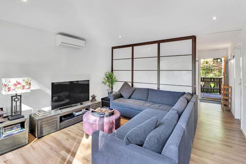 Ren Basera - Accommodation QLD 2