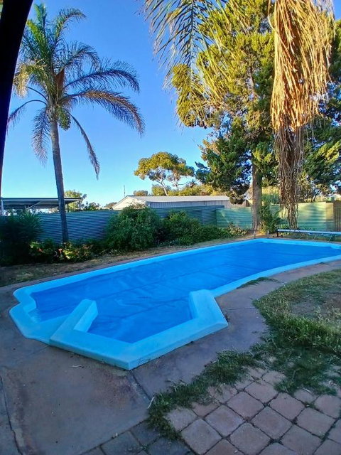 Renovated 3BD With Pool And Spa Bath - Accommodation QLD 1