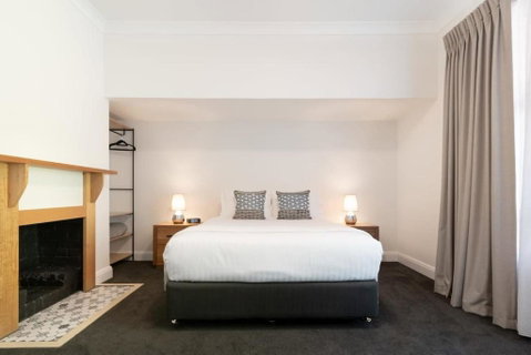 Renovated Delight In Invermay - Accommodation QLD 3