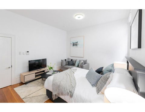 Renovated Studio In Bohemian Area Close To City - Accommodation QLD 1