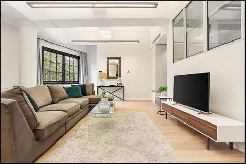 Renovated Warehouse Conversion In Heart Of Sydney - Accommodation QLD 1