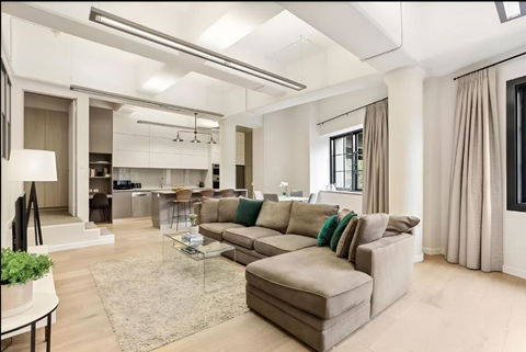 Renovated Warehouse Conversion In Heart Of Sydney - Accommodation QLD 0