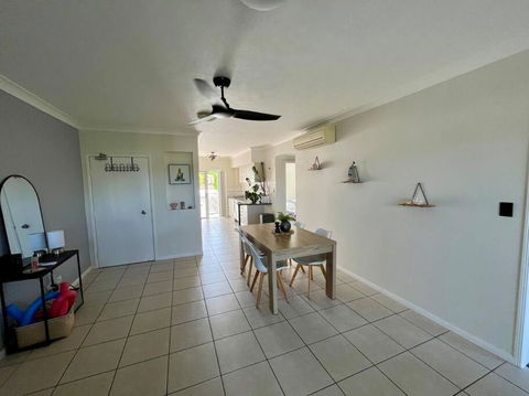 Resort Style Holiday Unit - Accommodation QLD 3