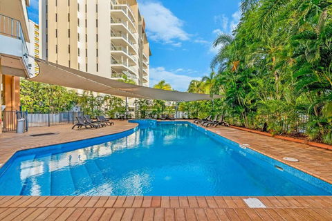 Resort Style Living In An Oceanview King Suite - Accommodation QLD 3