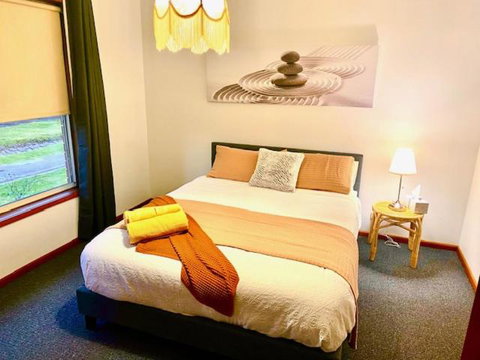 Retro Riverside Redan, Ballarat - Accommodation QLD 1