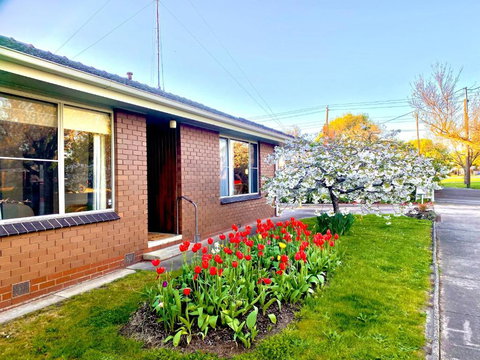 Retro Riverside Redan, Ballarat - Accommodation QLD 0