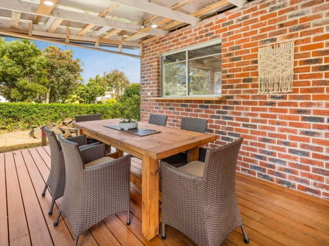 Rhyll Relaxer - Accommodation QLD 1