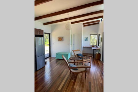 Ridge Cabin - Stunning Views - 5km From Neighbours - Accommodation QLD 2
