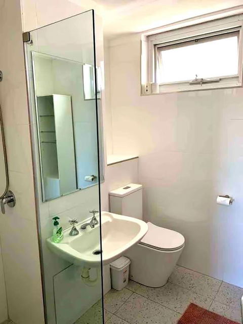 Right In Fremantle - Accommodation QLD 3