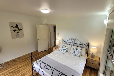 River Cottage - Accommodation QLD 3