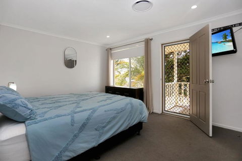 River Tonic - Accommodation QLD 2