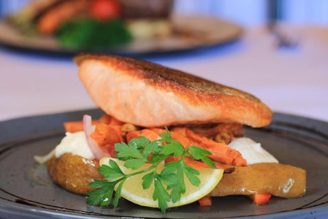 Riverland Motor Inn - Accommodation QLD 3