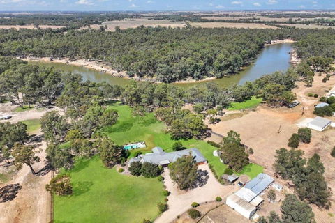 Riverlyne - Riverfront Holiday Home - Accommodation QLD 0