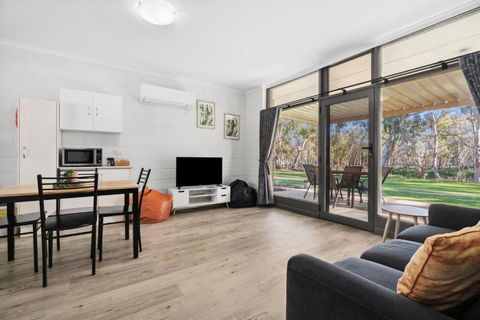 Riversands Rest Accommodation Paringa - Coobah Cottage - Accommodation QLD 2