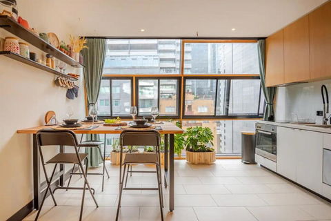 Riverside Apartment Melbourne CBD - Accommodation QLD 0