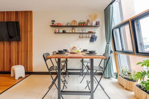 Riverside Apartment Melbourne CBD - Accommodation QLD 2