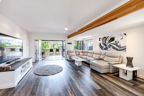 Riverside Noosa Sanctuary, Steps To Gympie Terrace - Accommodation QLD 3