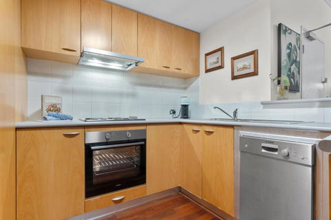 Riverside Panorama Suite Spectacular City Living - Accommodation QLD 3