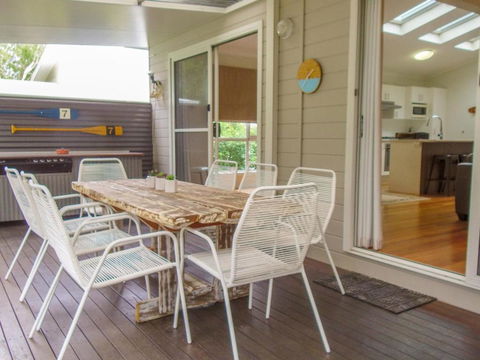 Riverside Retreat - Accommodation QLD 1