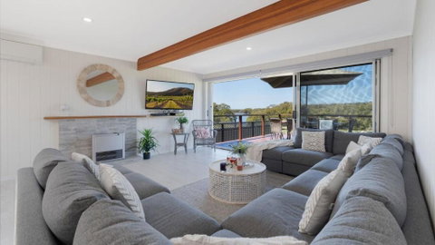 Riverside Retreat, Coolangatta, Near Seven Mile Beach - Accommodation QLD 1