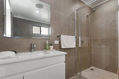 Riverside Serenity - Accommodation QLD 3