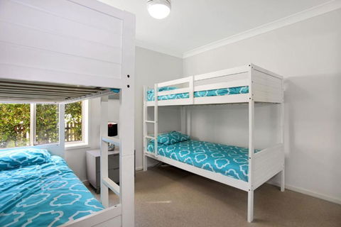 Riverside Views Hawks Nest - Accommodation QLD 3