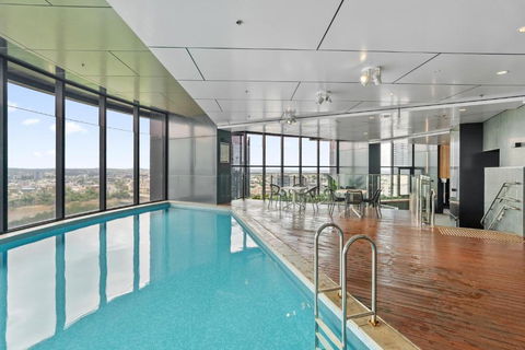 RiverViews 1BR 1BA Skytower Apt With Pool, Gym, Sauna - Accommodation QLD 3