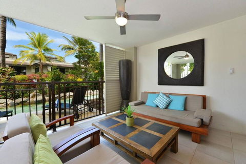 Resort-style Swim Out - A True Tropical Oasis - Accommodation QLD 1