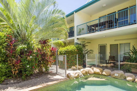 SAILS 9 Beachfront Getaway Horseshoe Bay - Accommodation QLD 2