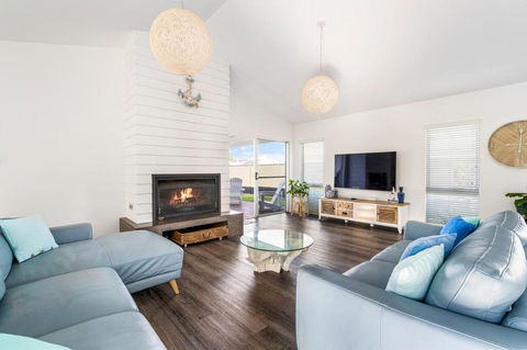 Ryze N Shine I Private Properties - Accommodation QLD 2