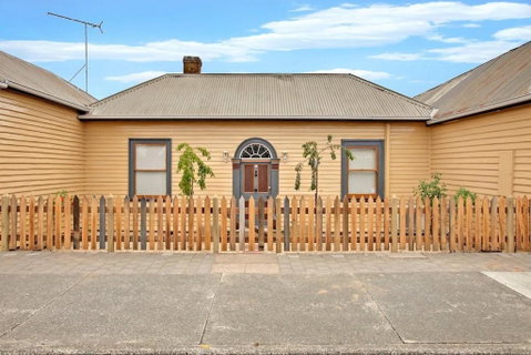 Robinson Cottage - Accommodation QLD 0
