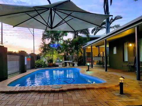 Rockhampton Palms Motor Inn - Accommodation QLD 2