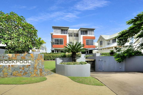 Rockpool No 4 Beachfront Unit - Accommodation QLD 0