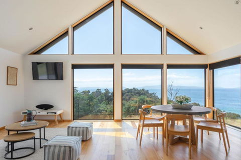 Rocky Ridge - Accommodation QLD 1