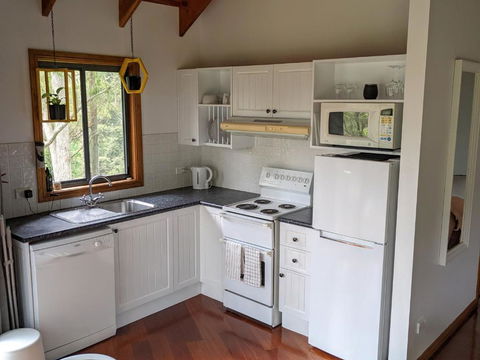 Romantic Cabin Escapes Barrington Tops - Lorikeet - Accommodation QLD 3