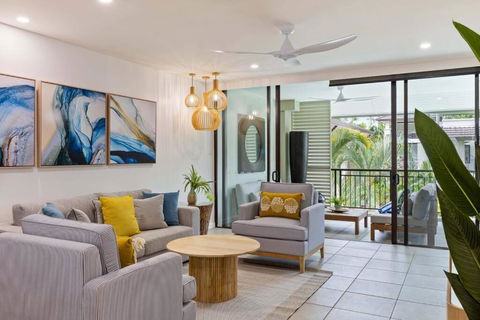 Rooftop Resort Oasis At Temple With Spa - Accommodation QLD 0