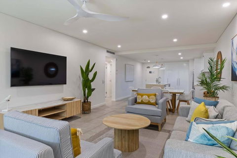 Rooftop Resort Oasis At Temple With Spa - Accommodation QLD 2