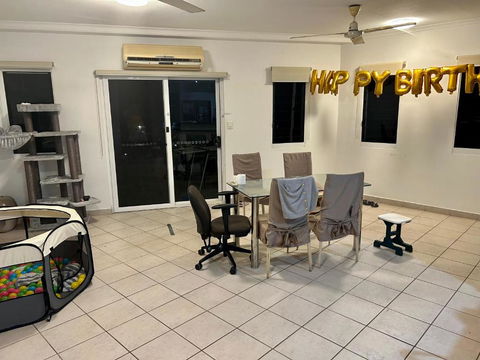 Room In City With Kittens! - Accommodation QLD 3