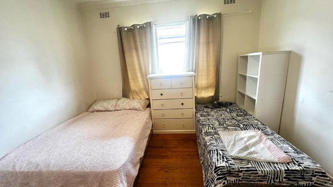 Room Near Tullamarine Airport - Accommodation QLD 1