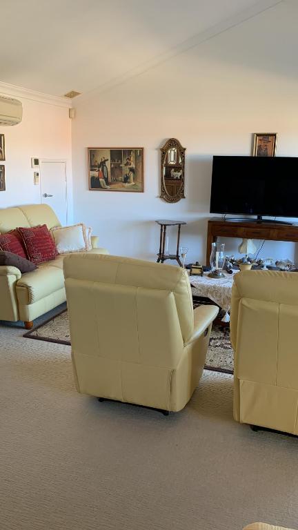 Room With A View - Accommodation QLD 2