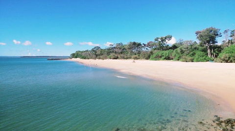 Rosalynda- Luxury Beachfront 3 BR Townhouse - Accommodation QLD 2
